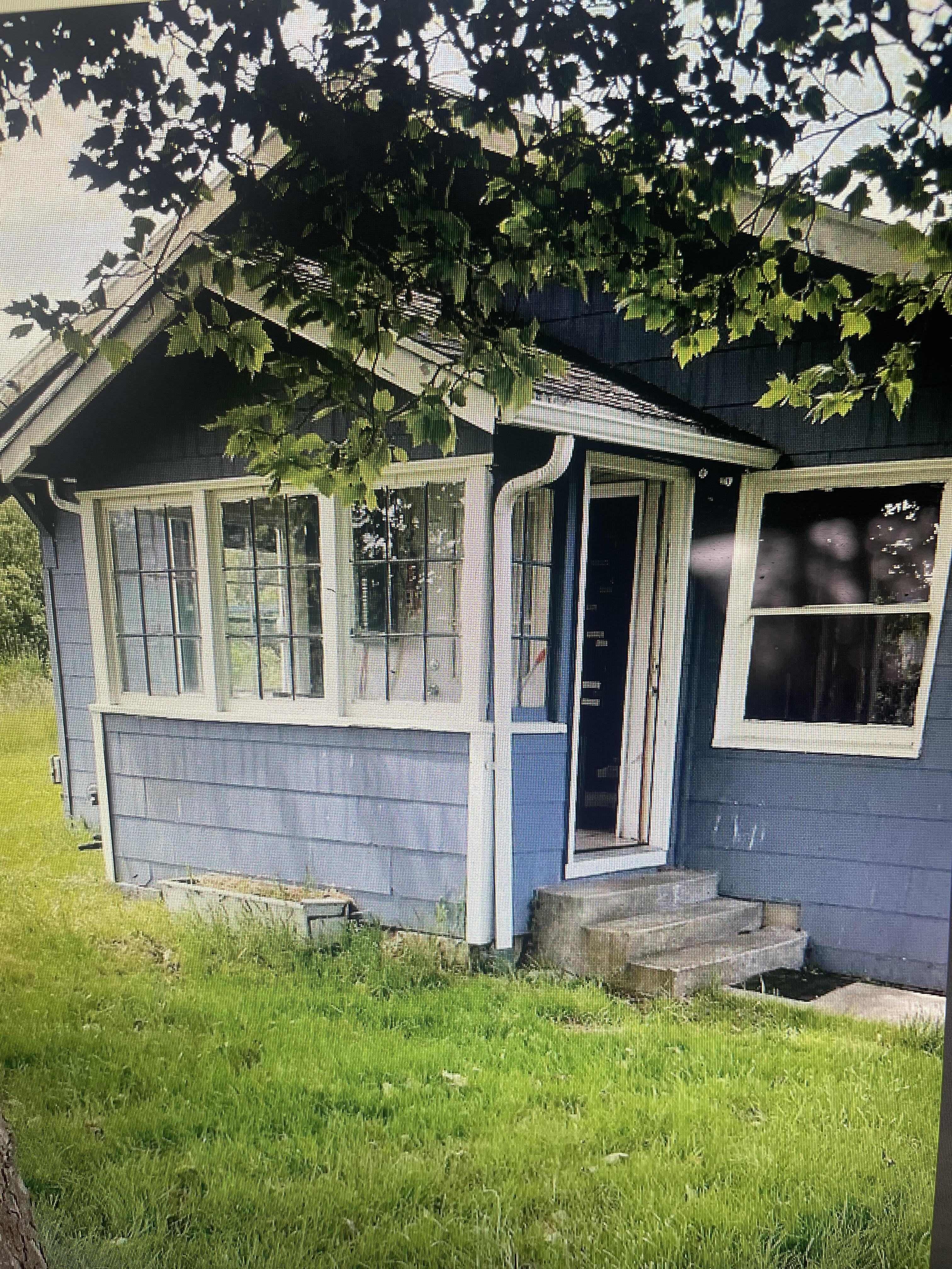 1920 Bungalow on 2.7 acres